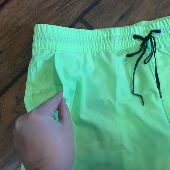 Hurley Volleyball Swim Trunks men’s XL neon yellow green 38 waist pockets NWT - Picture 3 of 11